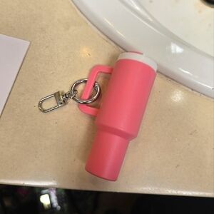  Stanley Adventure Quencher H2.0 FlowState Tumbler keychain